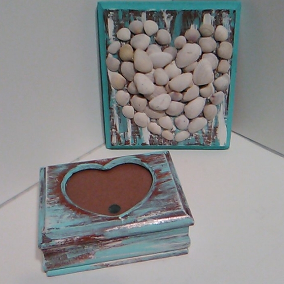 Other - Handpainted jewelry box and heart shell sign